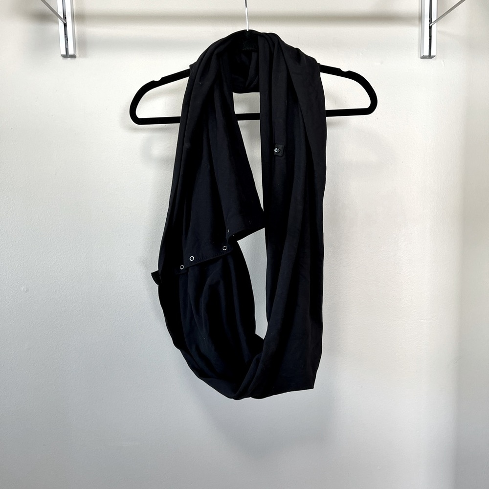 Lululemon Convertible Black Scarf